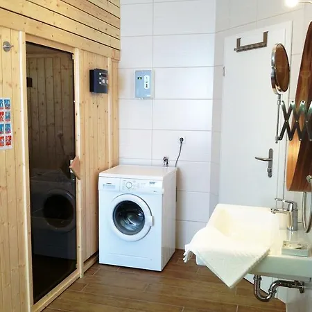 Dom wakacyjny Reetdachhaus Strandecke *