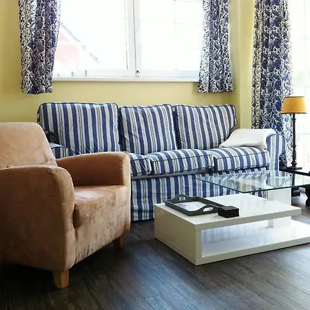 Reetdachhaus Strandecke * Freest